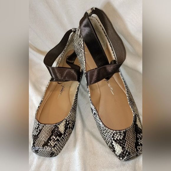 Jessica Simpson Shoes - NWOT! Jessica Simpson Mandalaye Ballet Flat Neutral Brown Tone Snakeskin.Sz 8.5M
